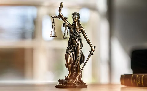Jurist/in oder Anwältin/Anwalt (60%)