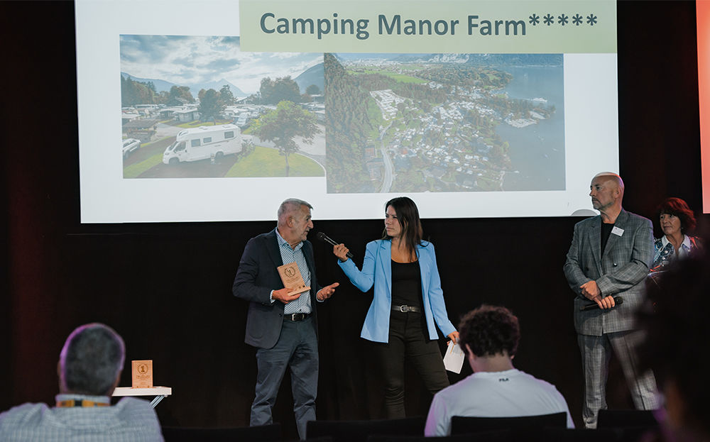Camping Manor Farm - Meilleur camping 5 étoiles de l'Oberland bernois - Swisscamps Award 2023
