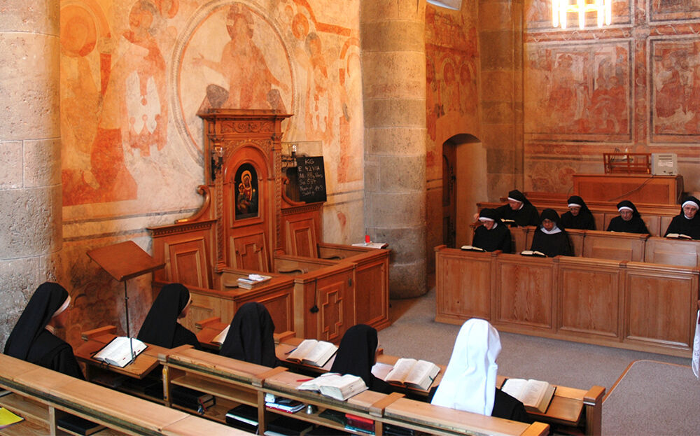 Prière en chœur / ©Fondation Pro Kloster St. Johann in Müstair