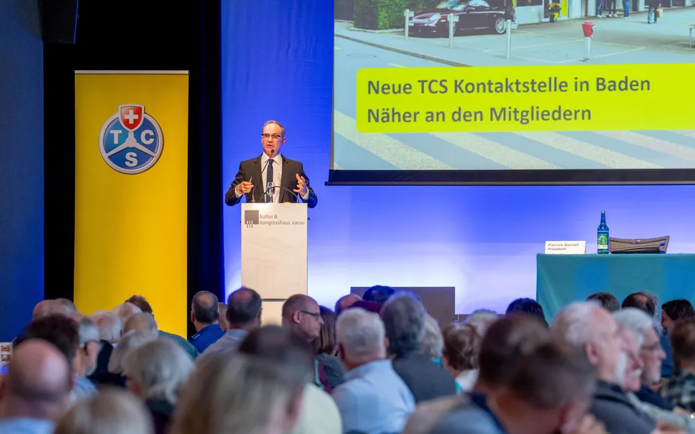 Patrick Gosteli leitet souverän die diesjährige DV der Sektion Aargau.