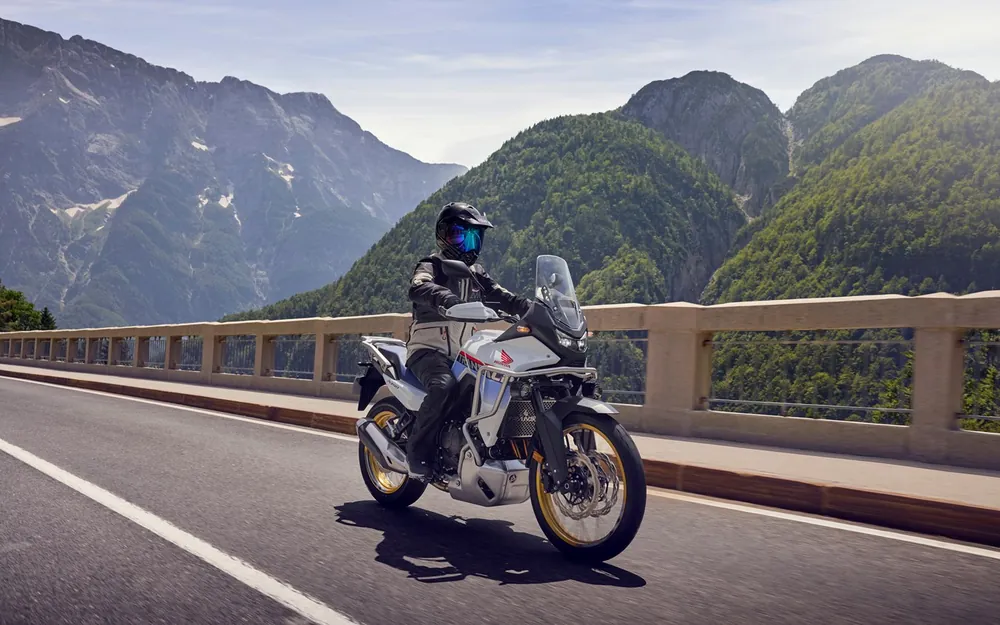 25YM Honda XL750 Transalp