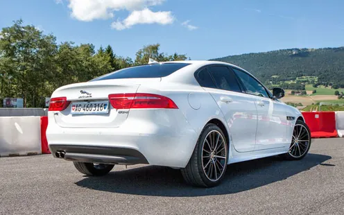 Jaguar XE 20d