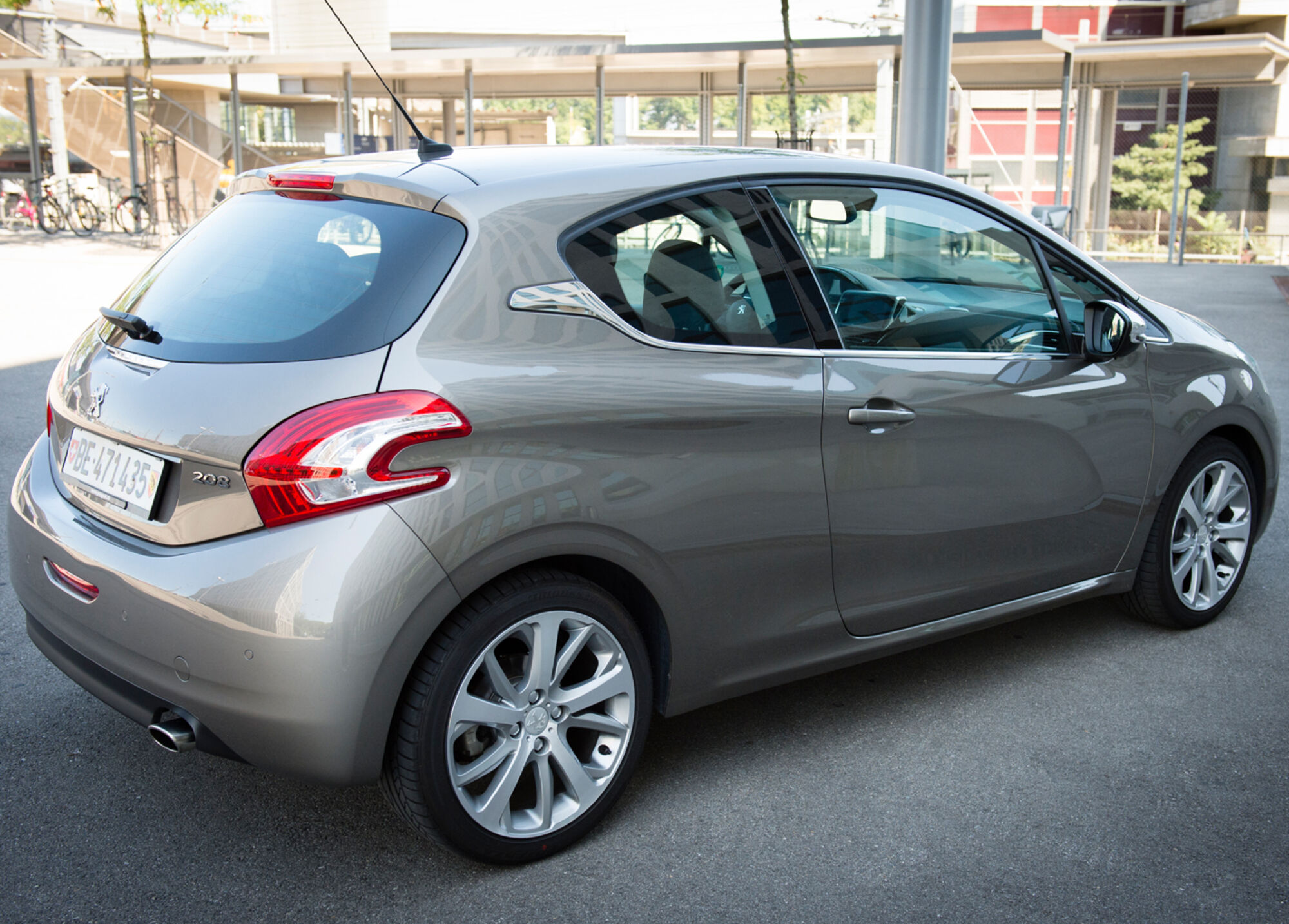Peugeot 208 1 6 Tcs Schweiz