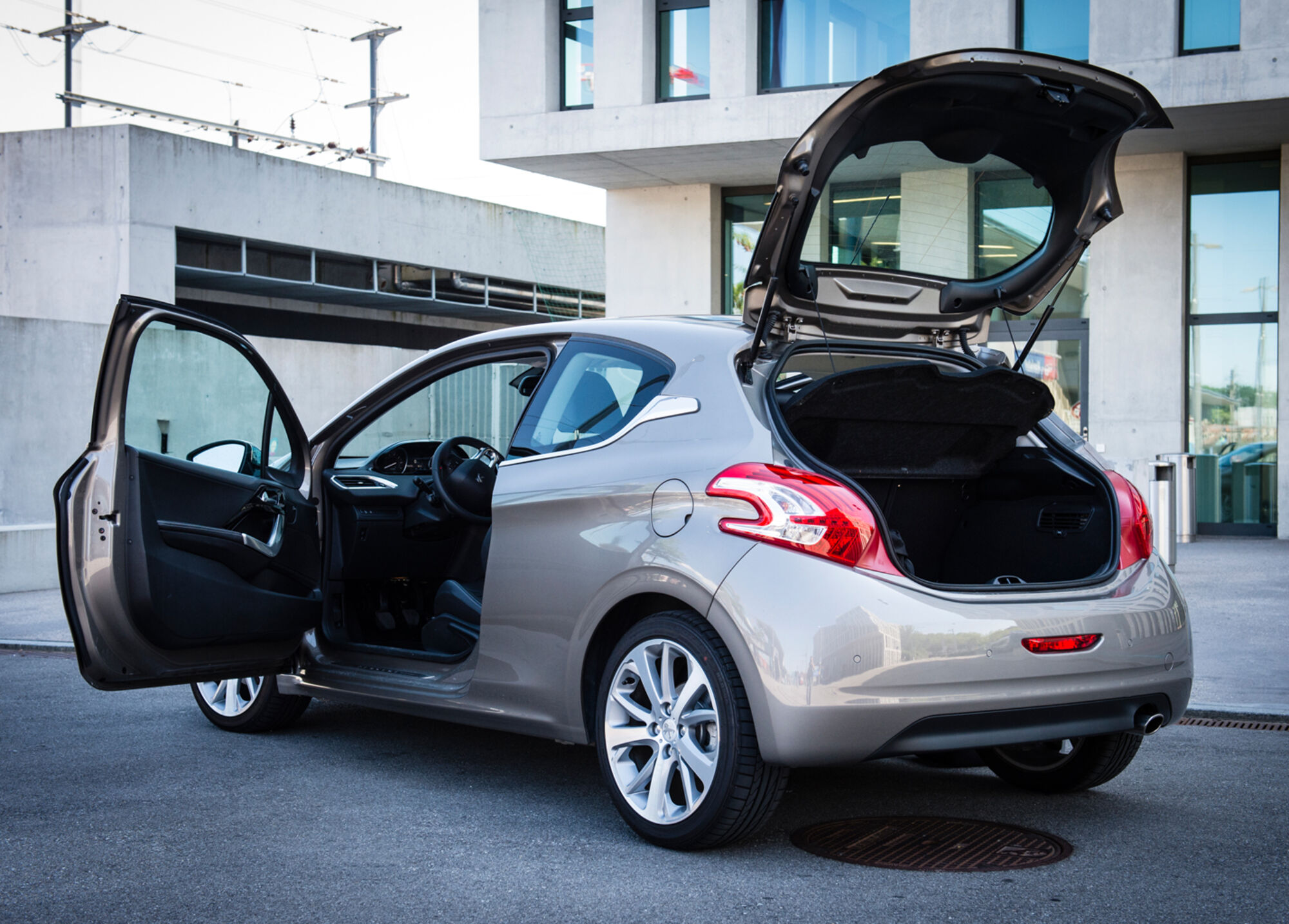 Peugeot 208 1 6 Tcs Schweiz