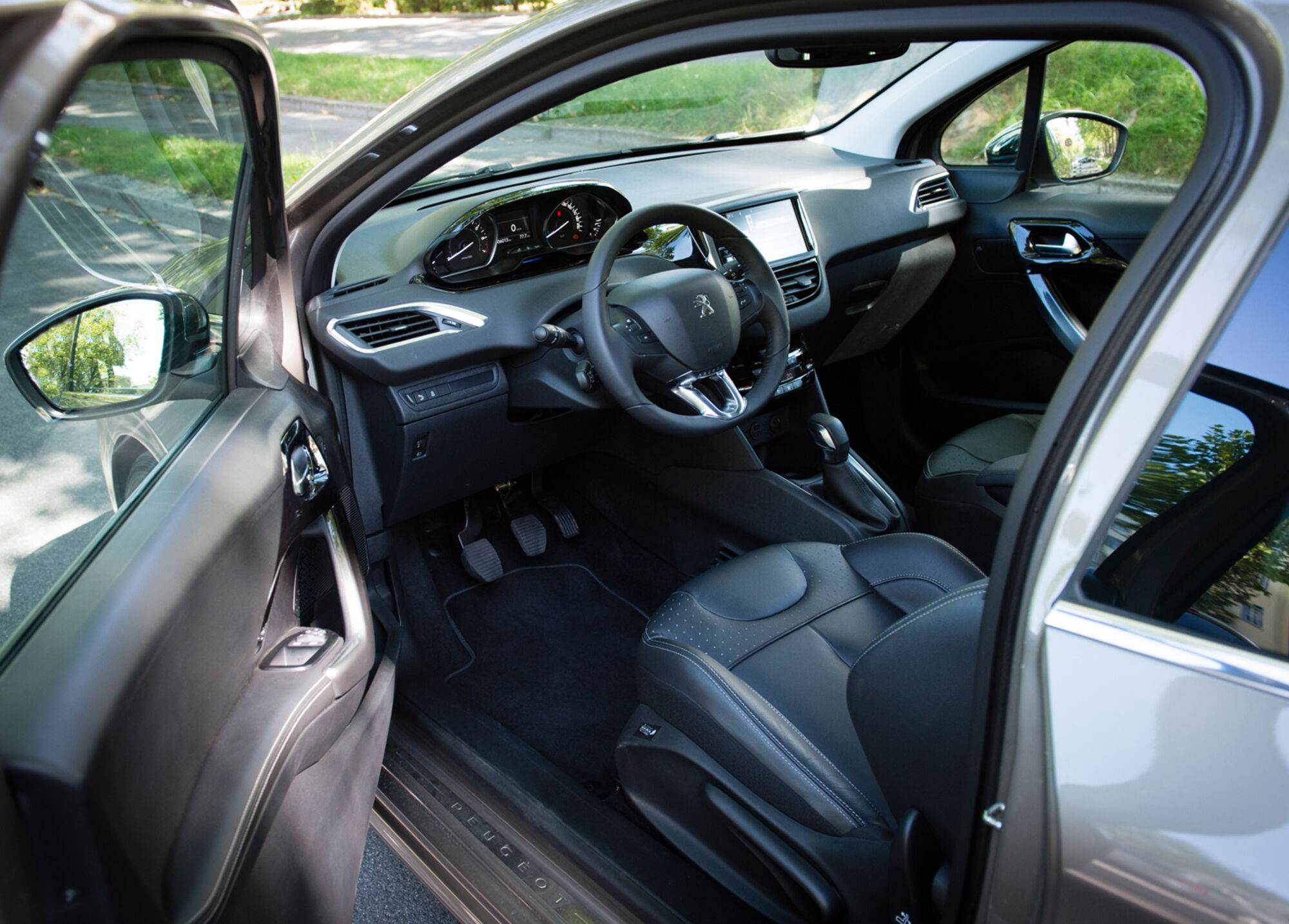 Peugeot 208 1 6 Tcs Schweiz