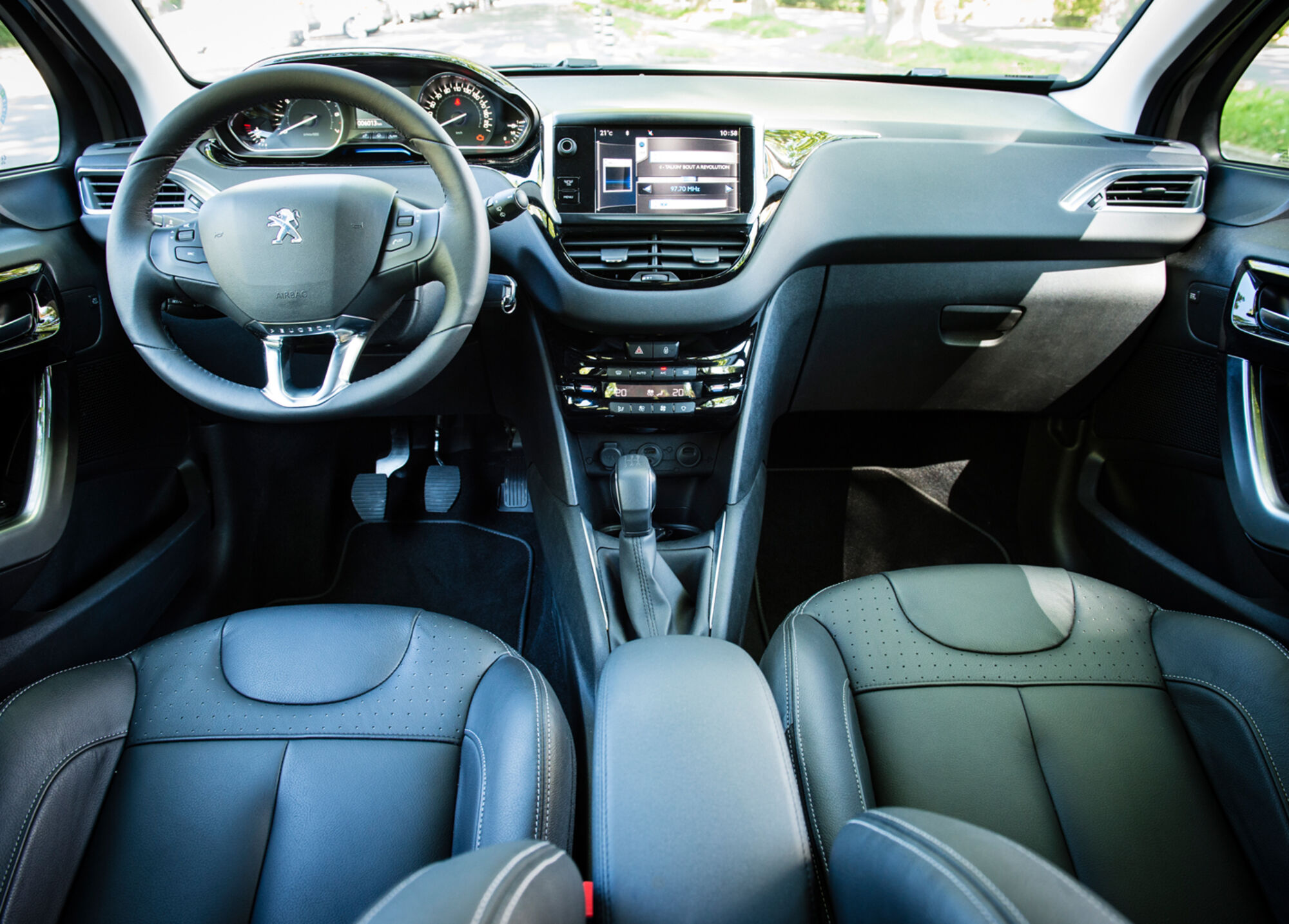 Peugeot 208 1 6 Tcs Schweiz