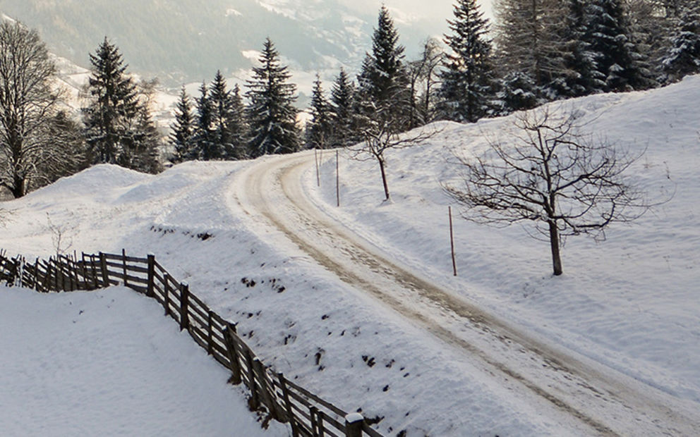 Chaînes à neige sur pneus d'été, fausse bonne idée - TCS Suisse