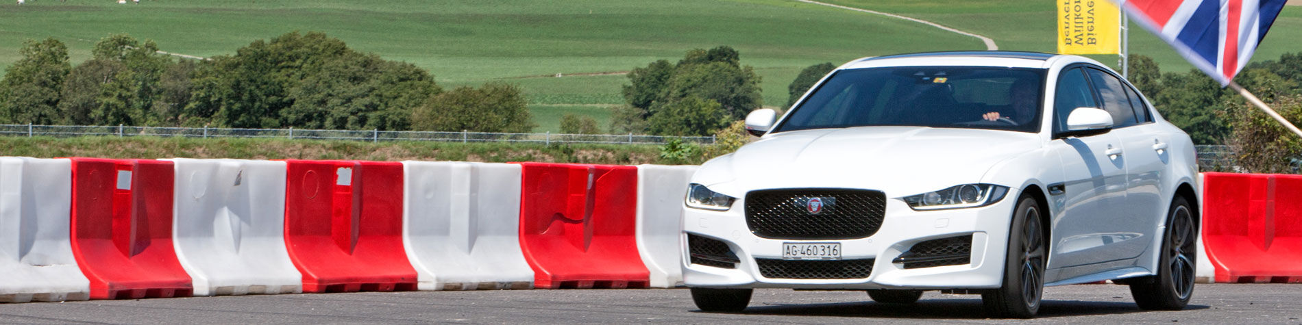 Jaguar XE 20d - TCS Suisse