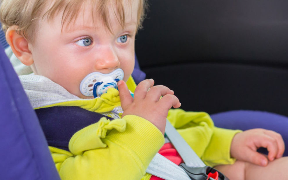 Auto Kopfstütze Getränkehalter Erfrischung für Ihr Kind unterwegs -   Schweiz