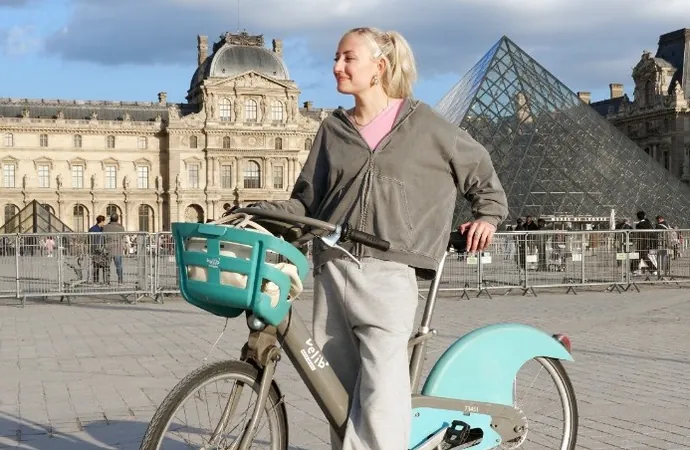 Mit dem Velo durch Paris