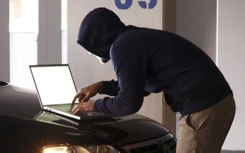 Cyberattaques: votre voiture leur tient hacker