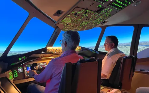 Tages-Ausflug TCS AR Fliegen im Simulator und REGA-Center