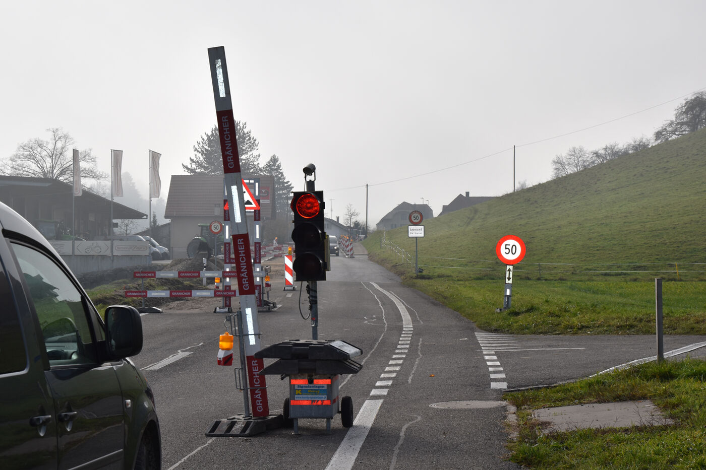 Ampel vor der Ortsdurchfahrt Leimiswil