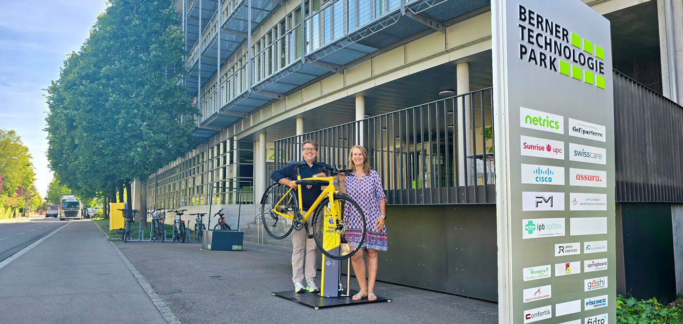 Die 100. TCS bike repAIR Säule der Schweiz steht beim Berner Technologiepark