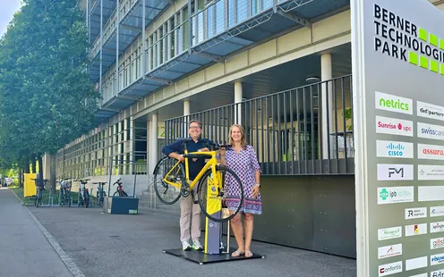 Die 100. TCS «bike repAIR» Säule ist aufgestellt