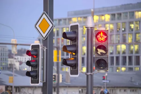 Thun installiert Ampel in der Militärstrasse
