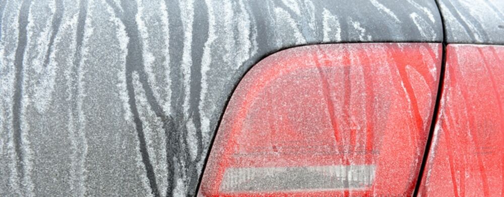Nettoyer le sel de votre voiture en hiver