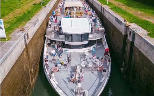 Herbstauﬂug Schleusenfahrt auf dem Rhein  sowie Besichtigung der Saline Riburg in Rheinfelden