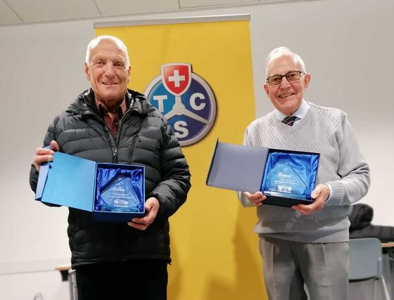 Milton Lafranca e Franco Masci con il simbolico riconoscimento del TCS