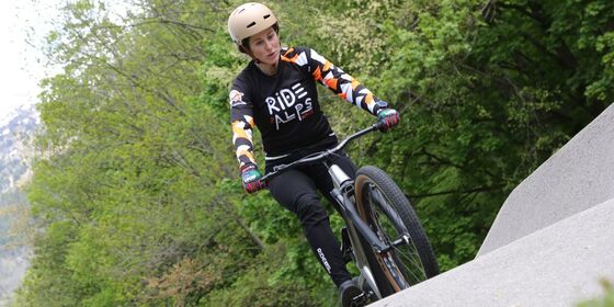 Ladies on Bike