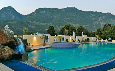 Luxury Camping Schlosshof Resort