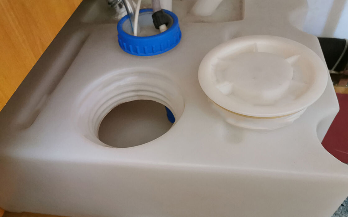 Nettoyer le réservoir d’eau: Nettoyer le réservoir d’eau: