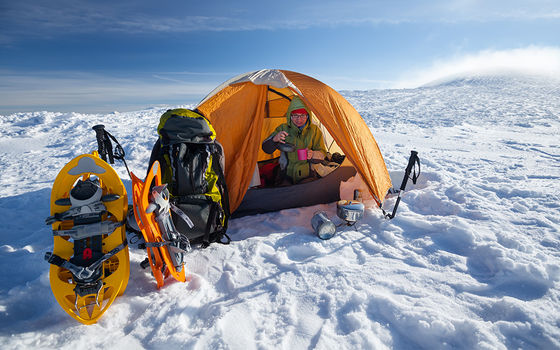 Schlafen im Zelt bei Schnee