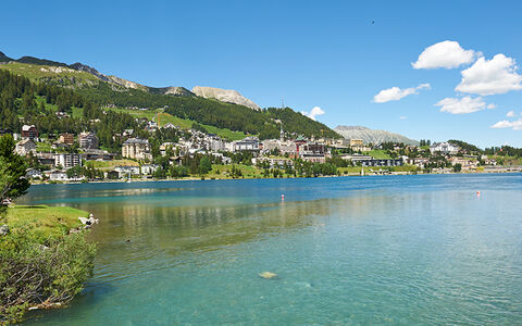 Sicht vom St. Moritzersee nach St. Moritz