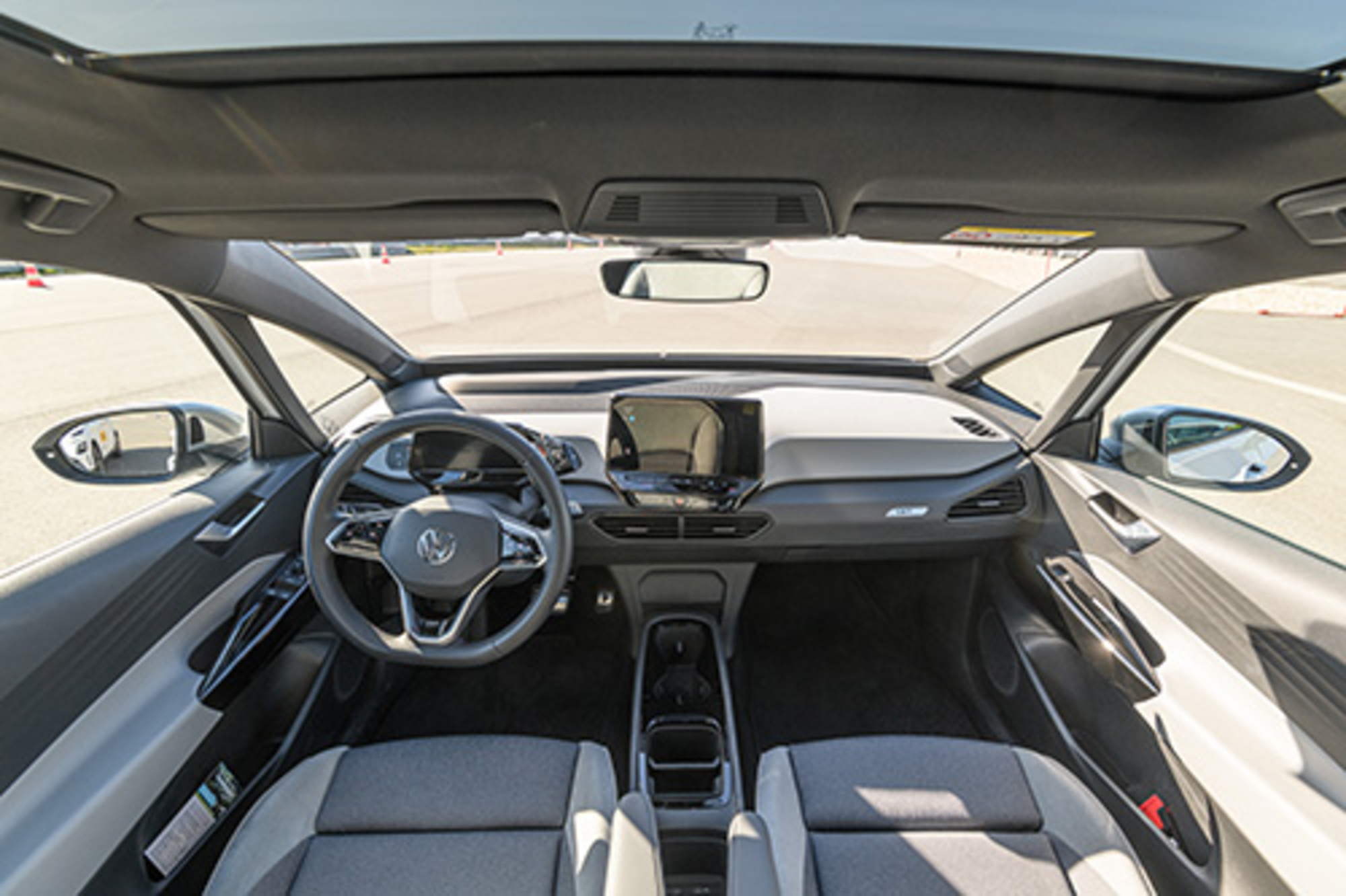 E-Autos Vergleichstest 2021: Tesla, Peugeot, Hyundai, VW - TCS Schweiz