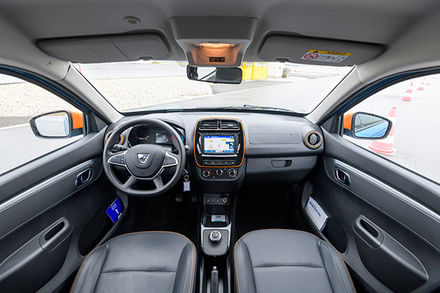 Cockpit de la Dacia Spring