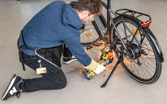 Fahrradschloss knacken mit Winkelschleifer