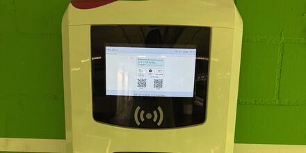 Pagamento con codice QR a prova di contraffazione e con Twint: una rarità.
Qui nel parcheggio Neuwiesen a Winterthur.