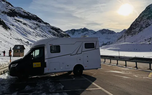 Camping d&#039;hiver Test de camping-cars sur le camping ouvert toute l&#039;année le plus haut d&#039;Europe