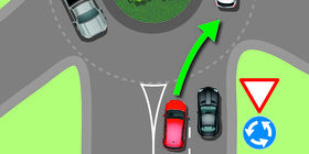 Comment se comporter si la route d’accès au giratoire comporte deux voies et le giratoire une seule voie ?