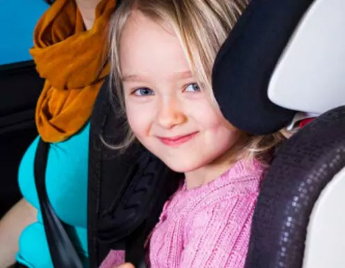Flyer «Kinder im Auto»
