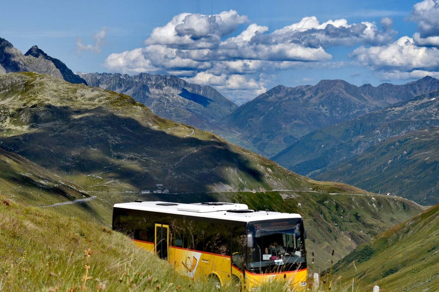 Furkapass Postauto 