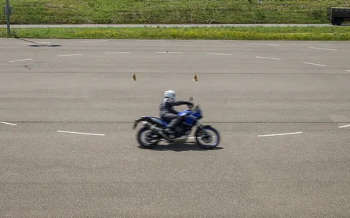 Moto: corso serale curve