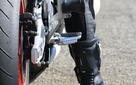 Tous les cours de moto proposés par TCS Training