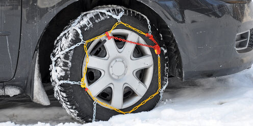 Sind Schneeketten auf Sommerreifen besser als Winterreifen?