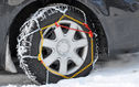 Chaînes à neige sur pneus d'été, fausse bonne idée