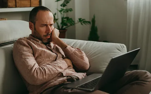 Reconnaître les fausses boutiques en ligne et éviter la fraude.