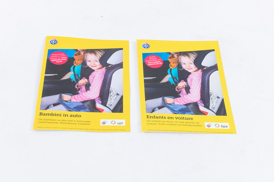 Flyer «Kinder im Auto»