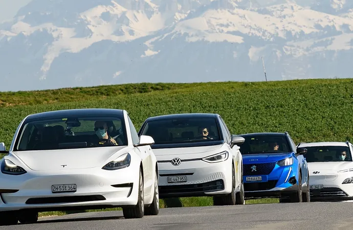 E-Autos Vergleichstest 2021: Tesla, Peugeot, Hyundai, VW