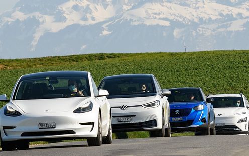 Auto elettriche 2021: Tesla, Peugeot, Hyundai, VW 