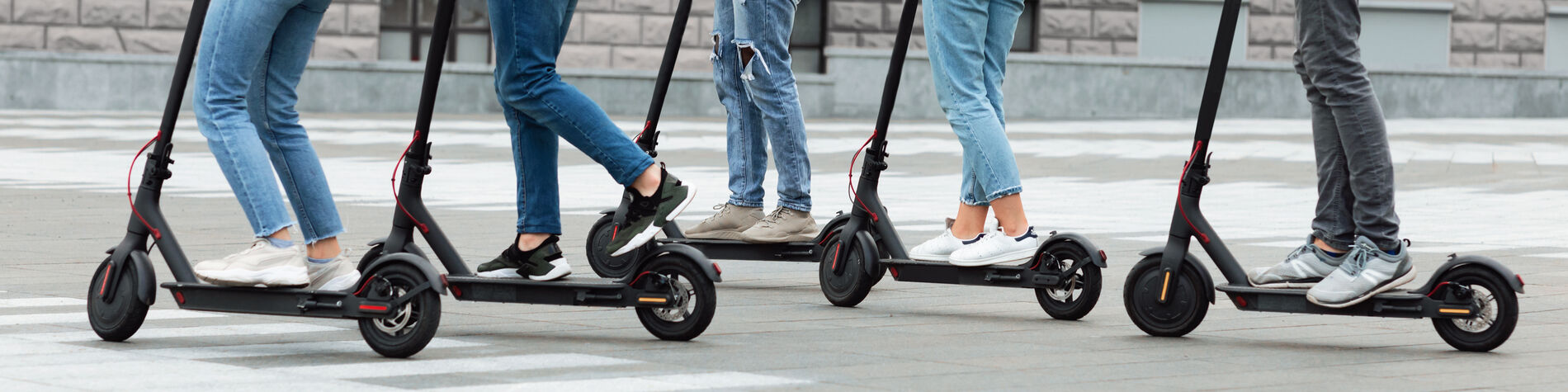 Le port du casque en trottinette électrique : qu'en est-il