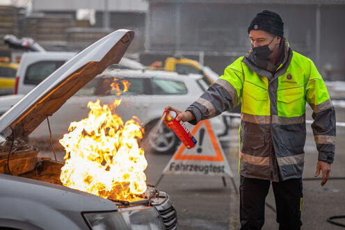 Test: quale estintore per l'auto 