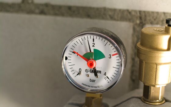 Wasserstand-Zähler einer Heizung.