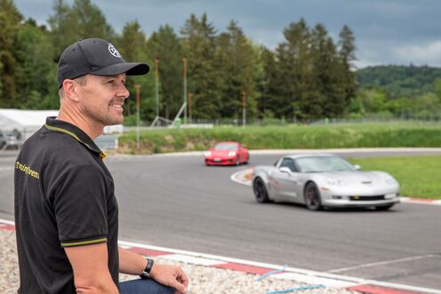 Voiture de tourisme Sport avec Marcel Fässler