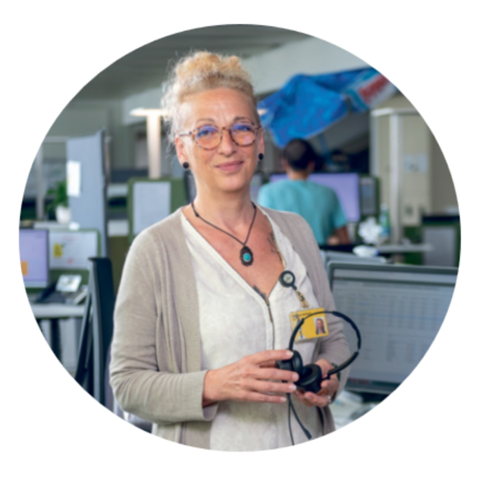 Katharina Wenger, spécialiste TCS Home et interlocutrice pour les urgences à domicile.