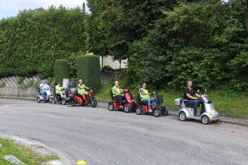 Elektromobile für Senioren: Preise & Sicherheit 